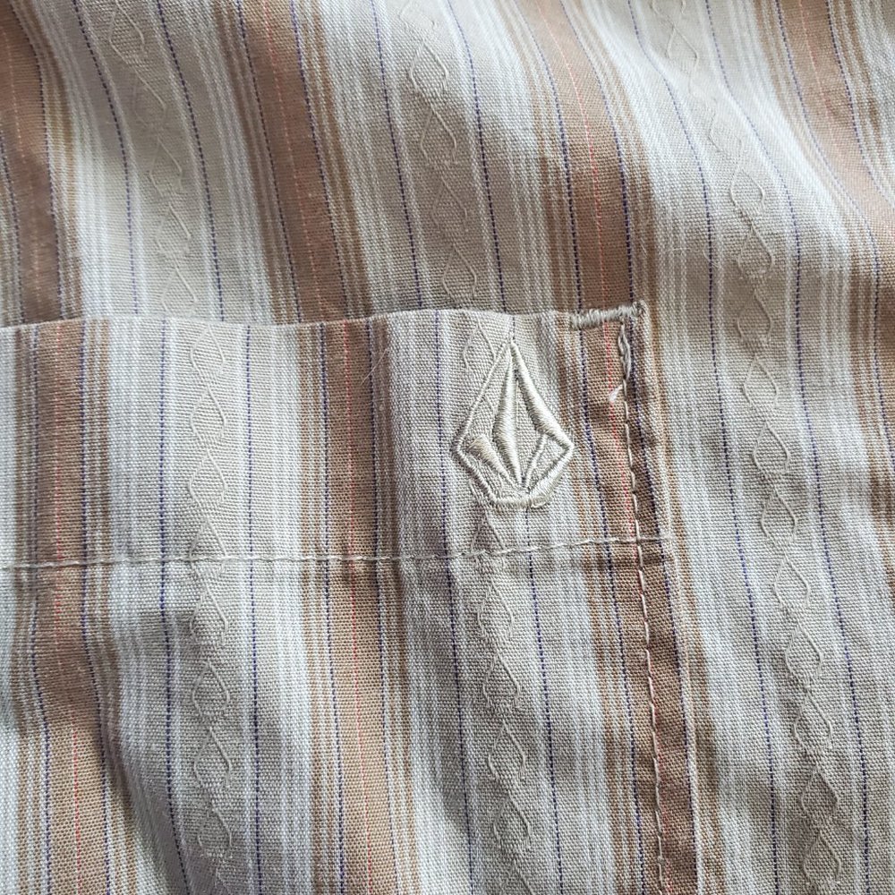 Shirt - Picture 3 of 3